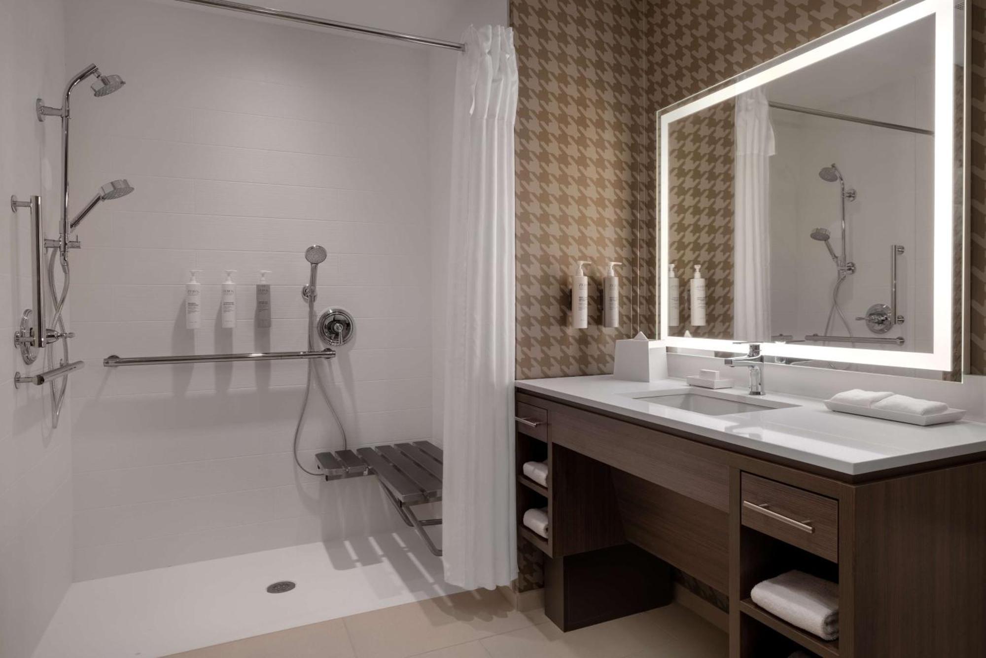 Home2 Suites By Hilton Bristol Esterno foto