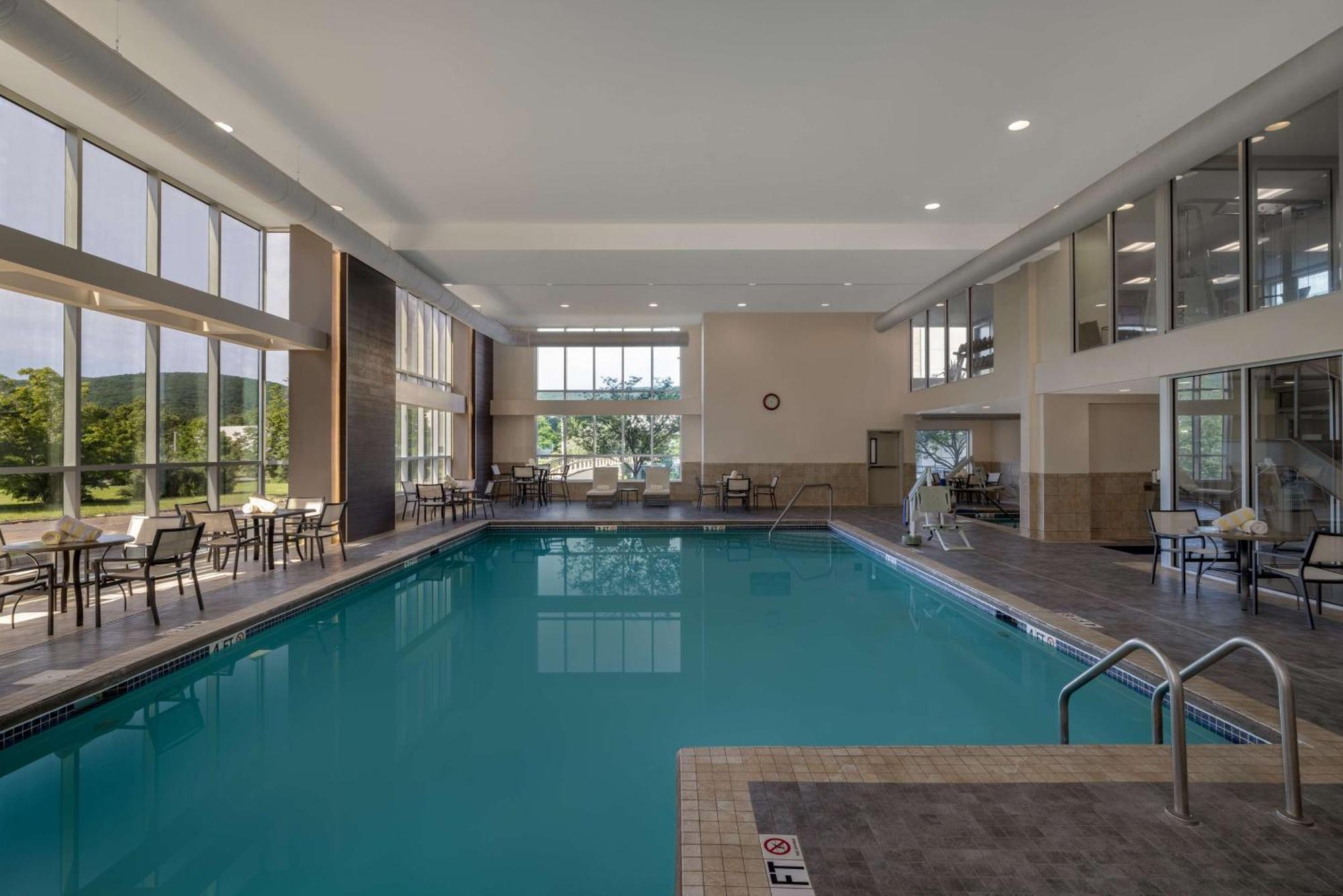 Home2 Suites By Hilton Bristol Esterno foto