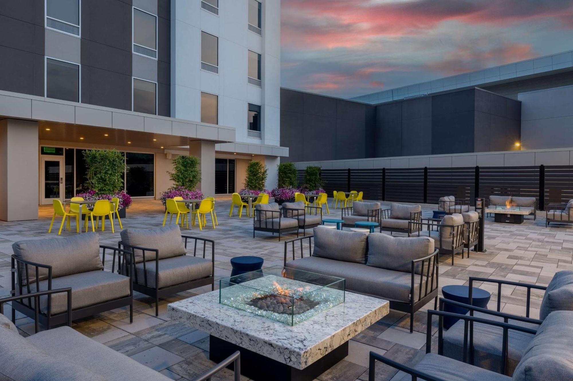 Home2 Suites By Hilton Bristol Esterno foto